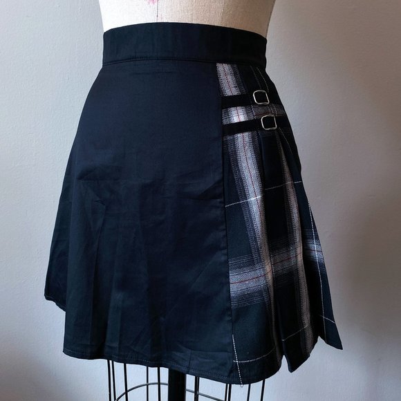 Schoolgirl Plaid Panel Mini Skirt - Picture 3 of 12